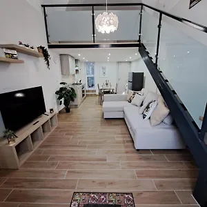 https://privitera-home.taorminaitalyhotels.com